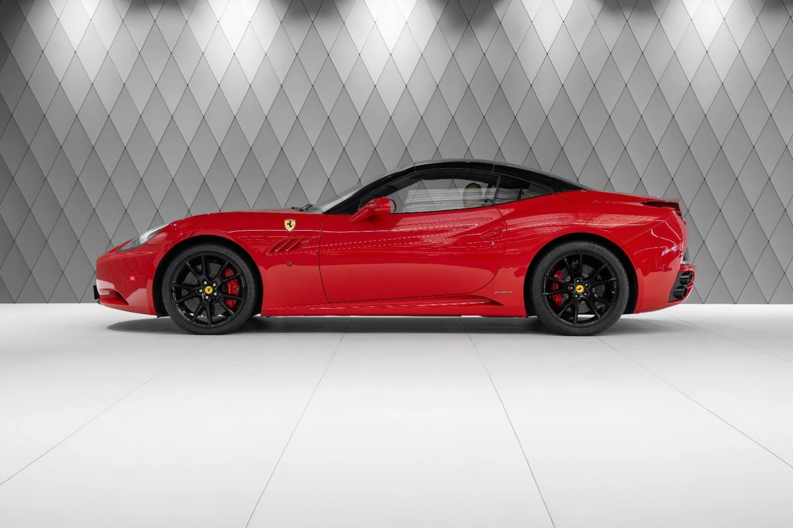 Ferrari California, 3/10