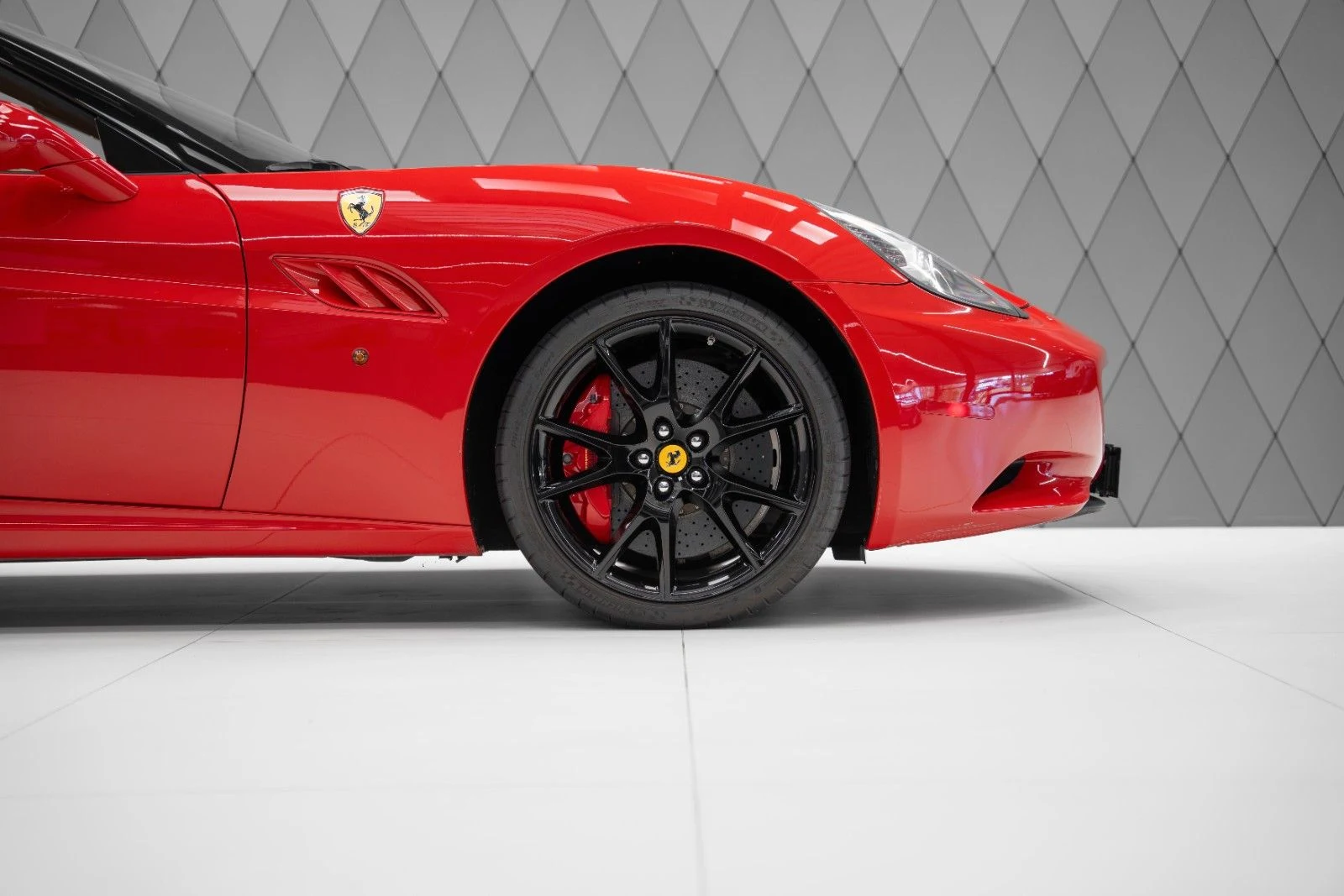 Ferrari California, 6/10