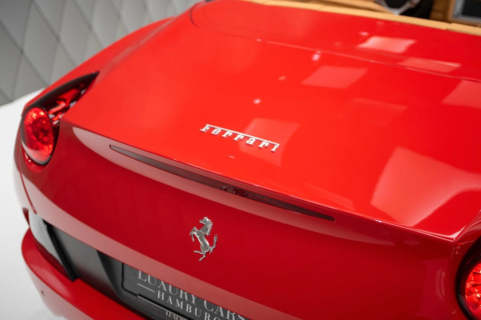 Ferrari California, 8/10