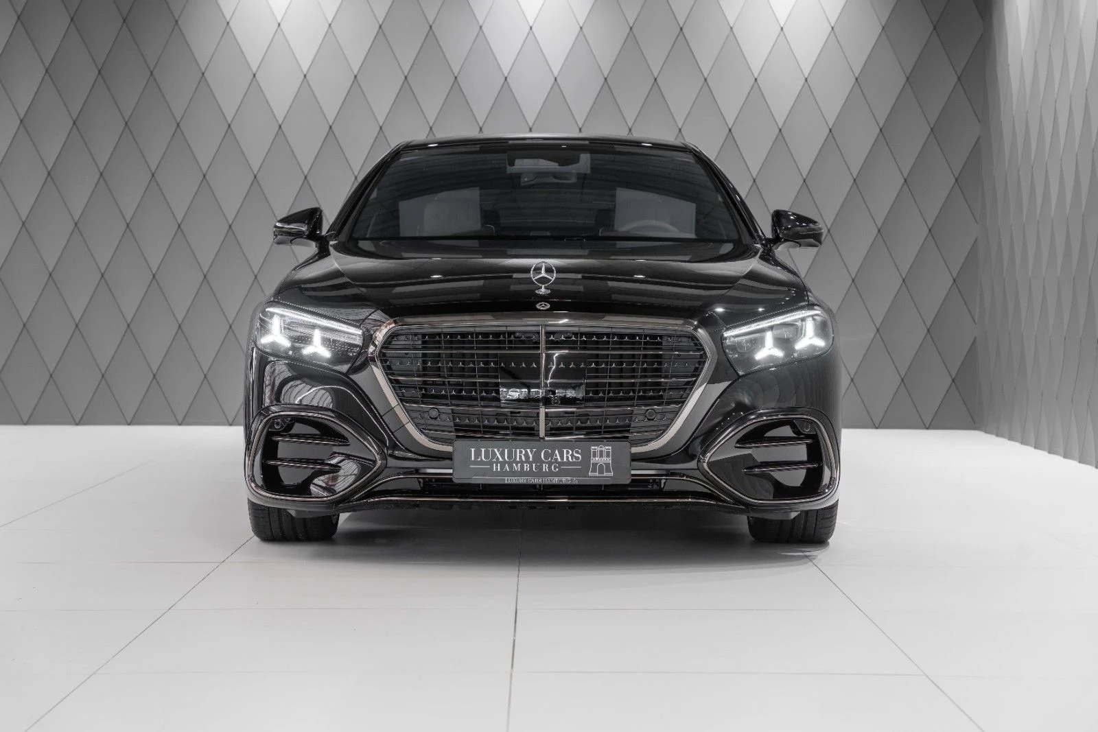 Black Mercedes-Benz S 450 d 4MATIC L, full front view