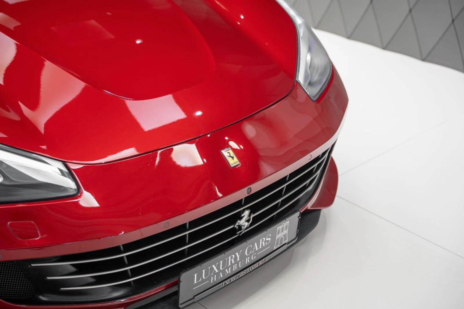 Ferrari GTC4Lusso, 7/10
