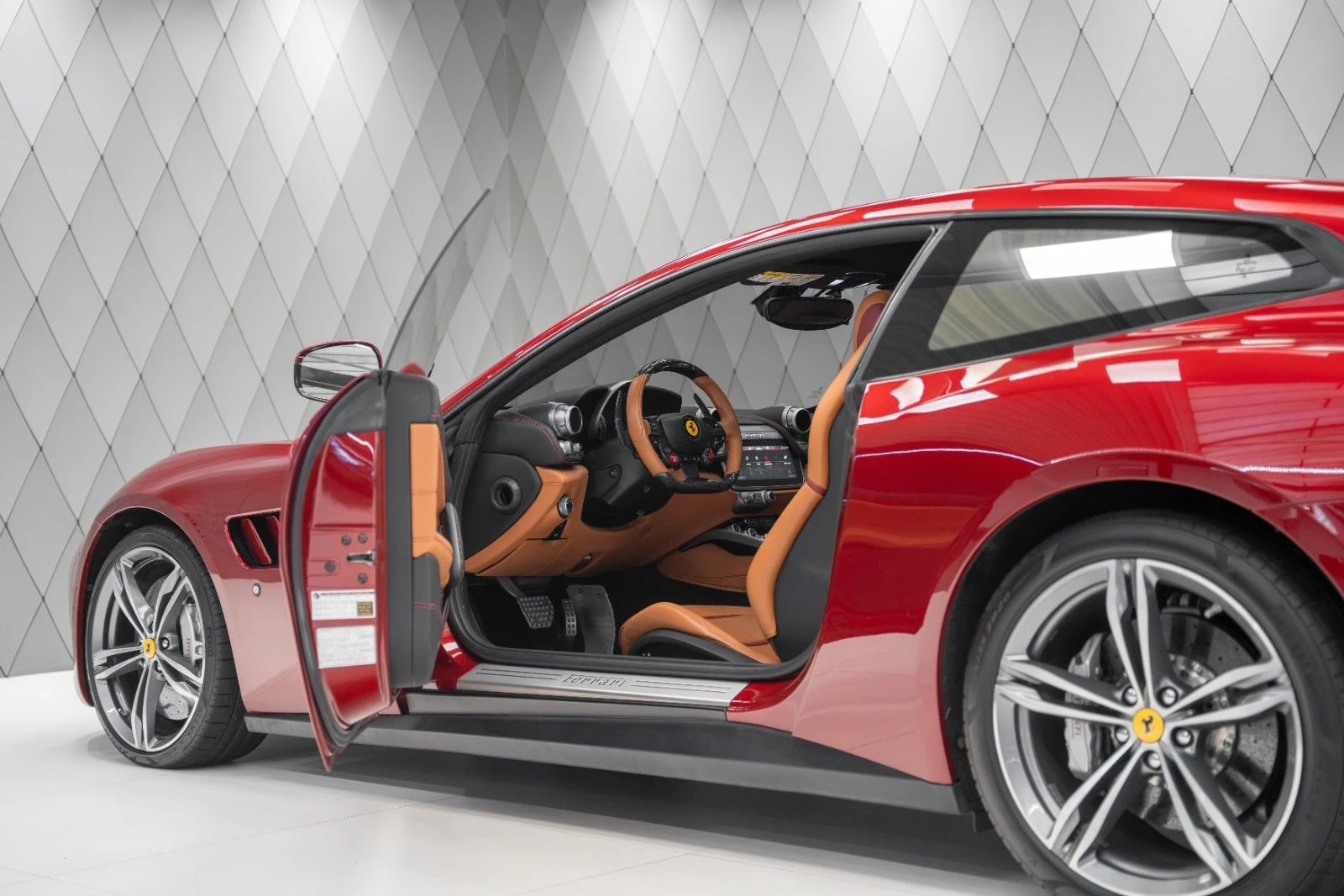 Ferrari GTC4Lusso, 10/10