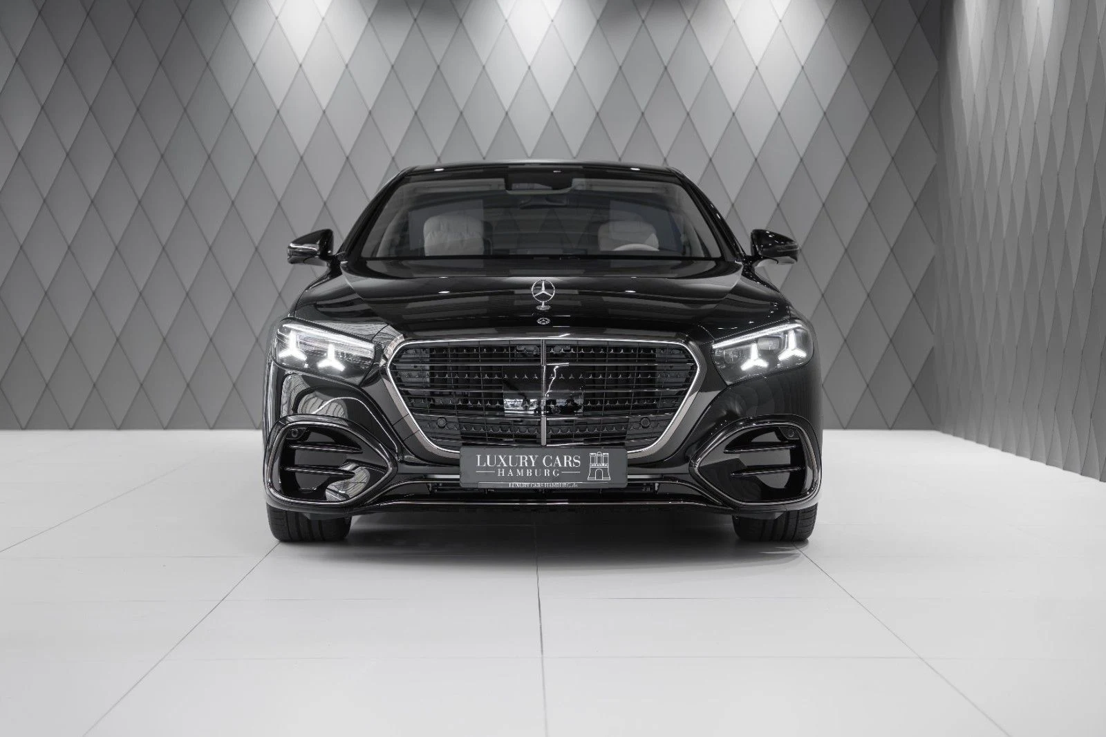 Black Mercedes-Benz S 450 d 4MATIC L, full front view
