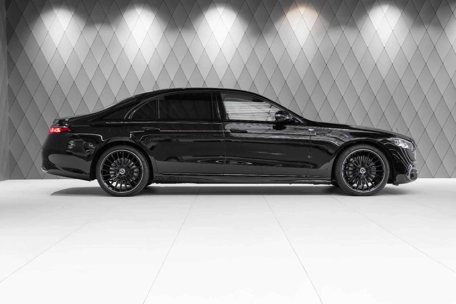 Mercedes-Benz S 450 d 4MATIC L (W223), 2/10