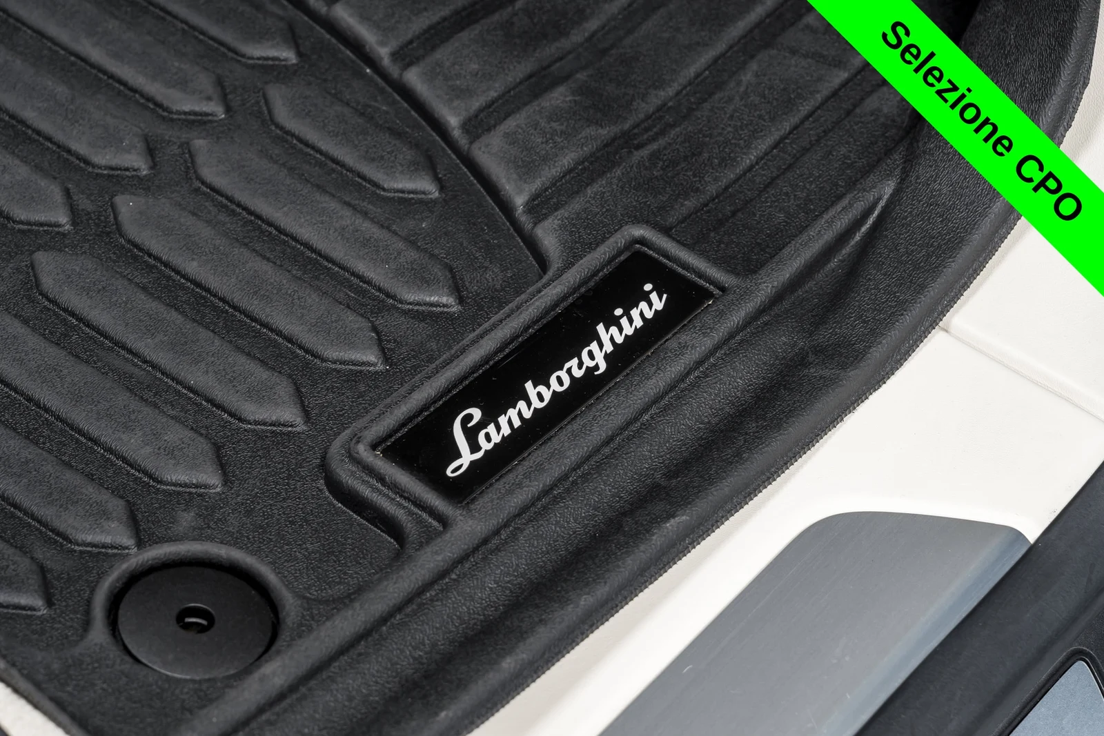 2024 Lamborghini Urus S, 19/30