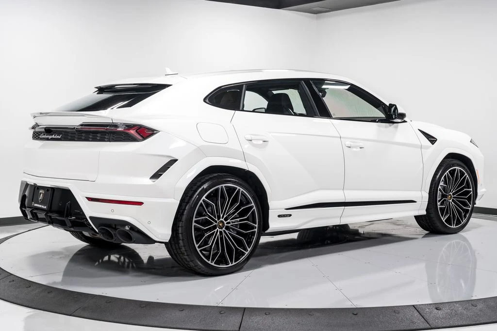 2025 Lamborghini Urus SE, 2/30