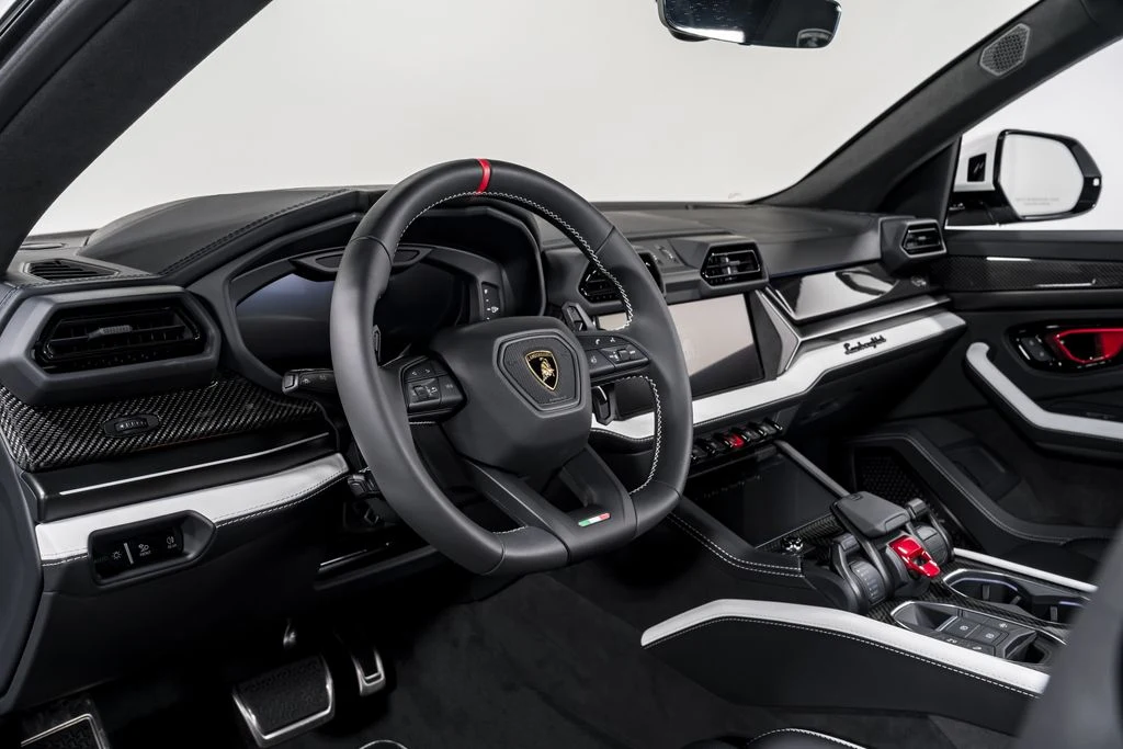 2025 Lamborghini Urus SE, 6/30