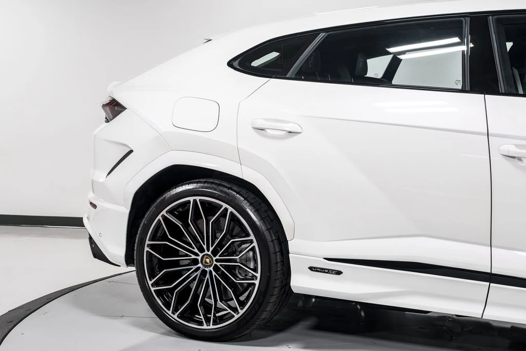 2025 Lamborghini Urus SE, 24/30