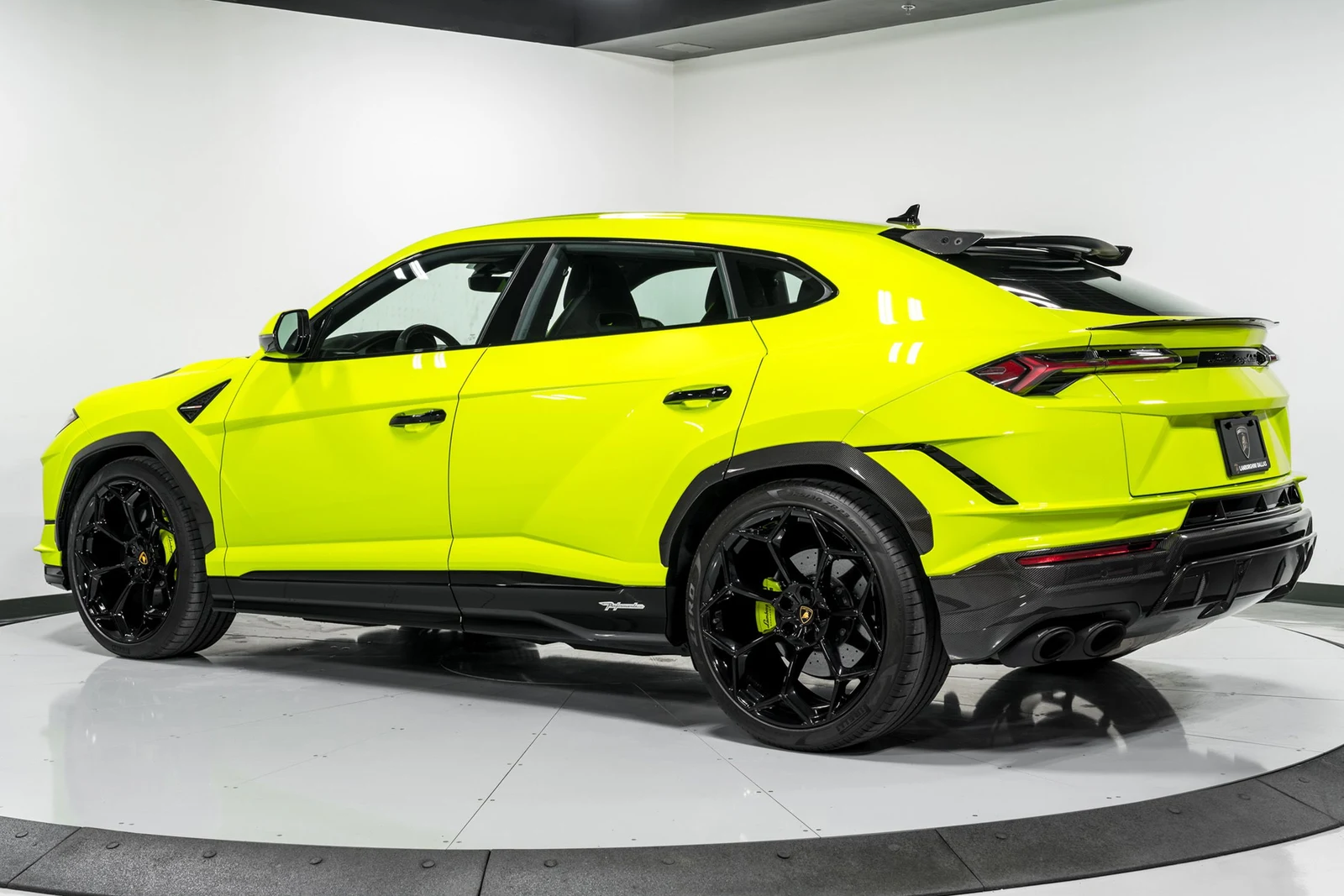 2024 Lamborghini Urus Performante, 3/30