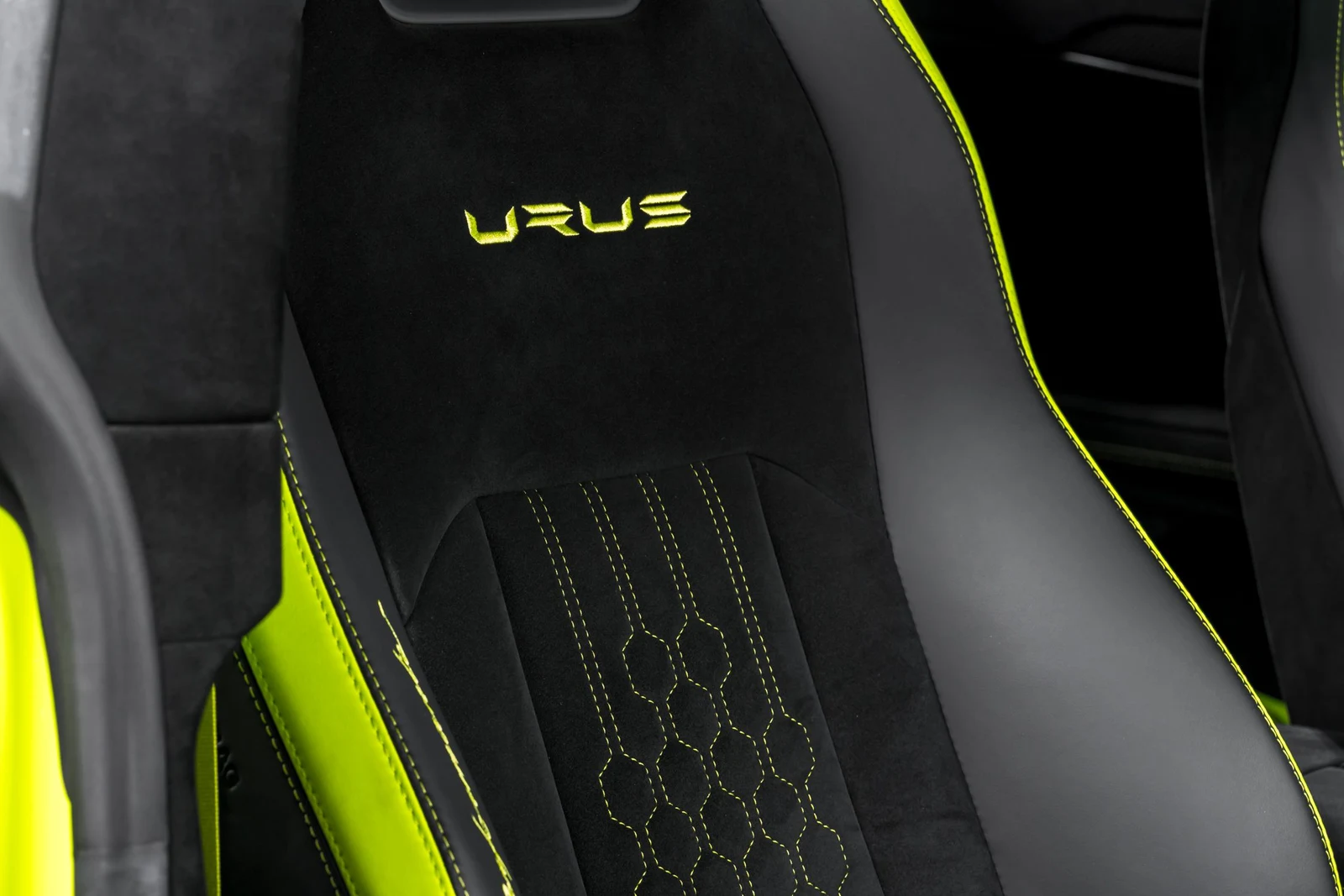 2024 Lamborghini Urus Performante, 19/30