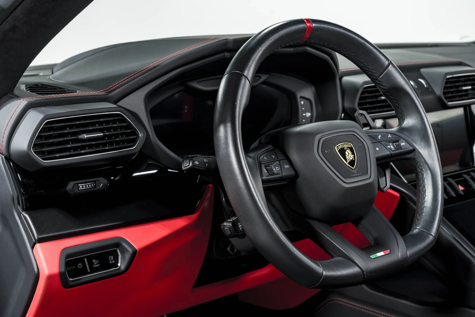2023 Lamborghini Urus S, 7/30