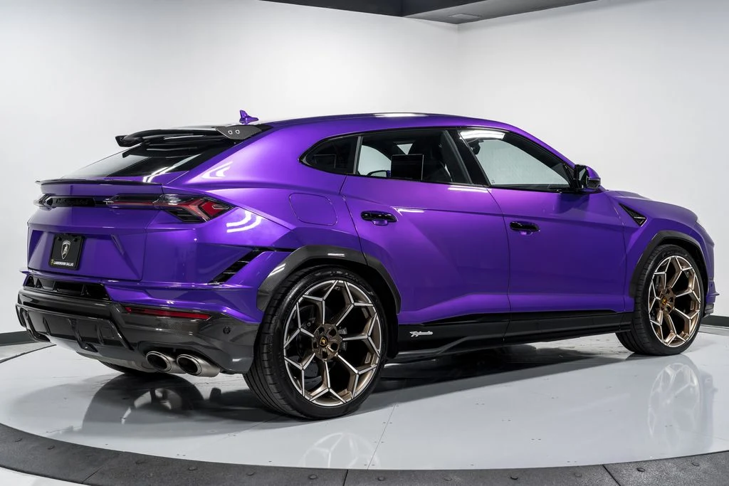 2023 Lamborghini Urus Performante, 2/30