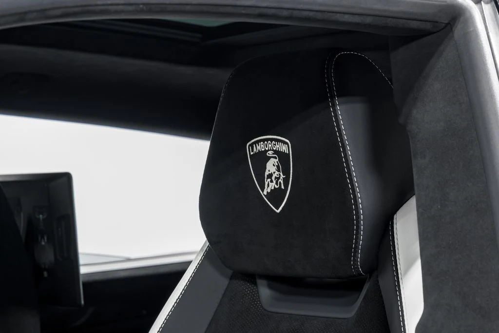 2023 Lamborghini Urus Performante, 10/30
