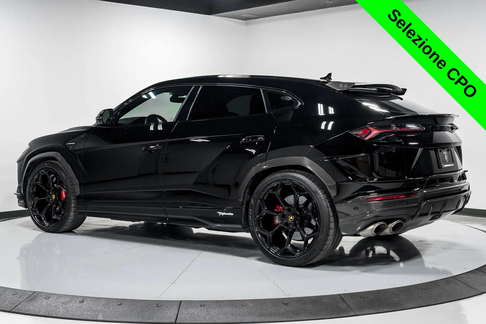 2023 Lamborghini Urus Performante, 3/30
