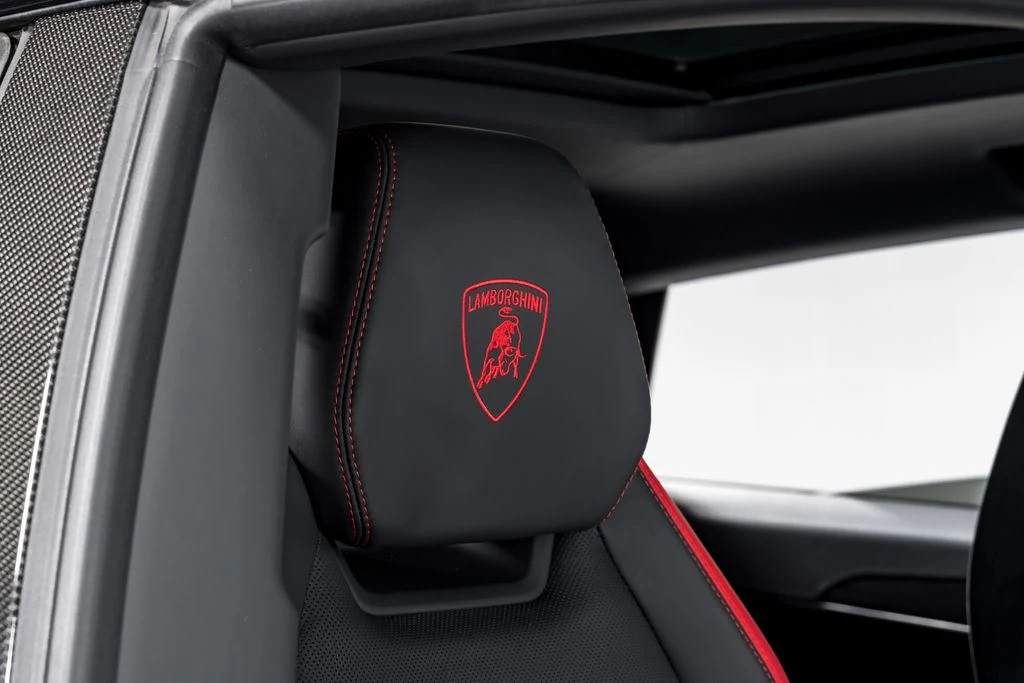 2024 Lamborghini Urus Performante, 19/30