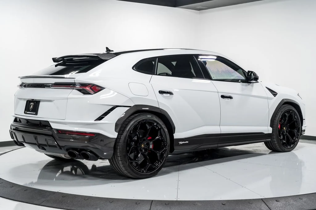 2024 Lamborghini Urus Performante, 2/30