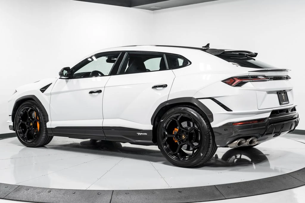 2024 Lamborghini Urus Performante, 3/30