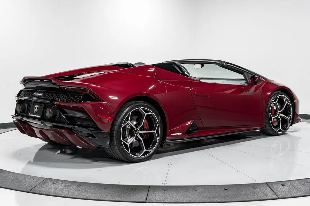 2022 Lamborghini Huracán EVO Spyder RWD, 2/30