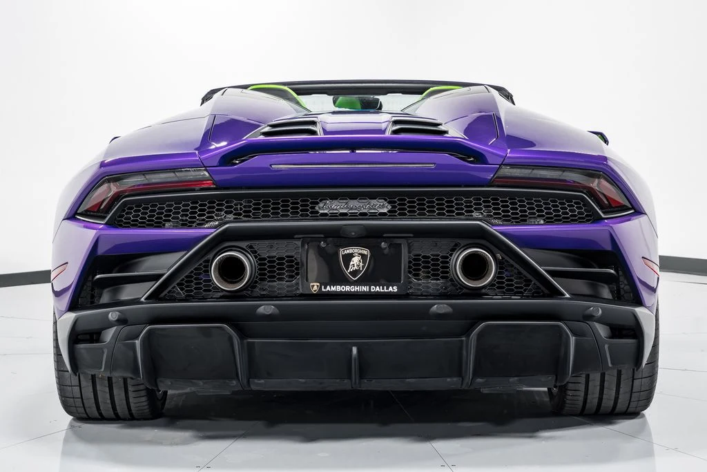 2023 Lamborghini Huracán EVO Spyder RWD, 2/30