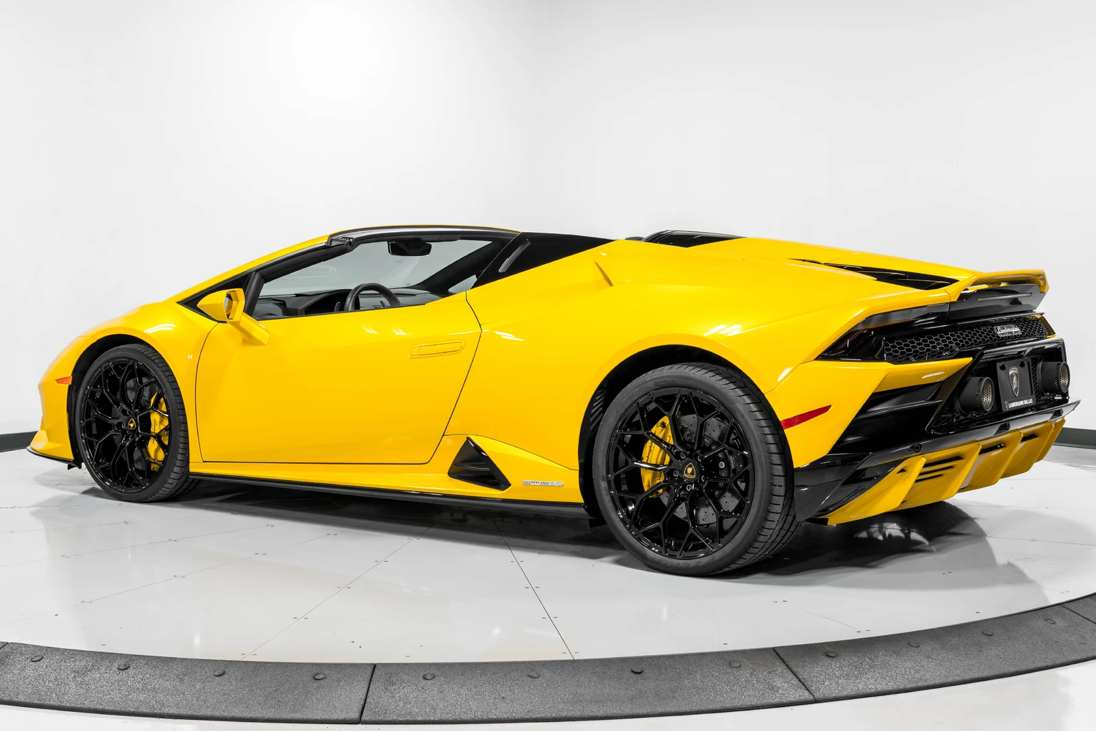 2024 Lamborghini Huracán EVO Spyder, 3/30