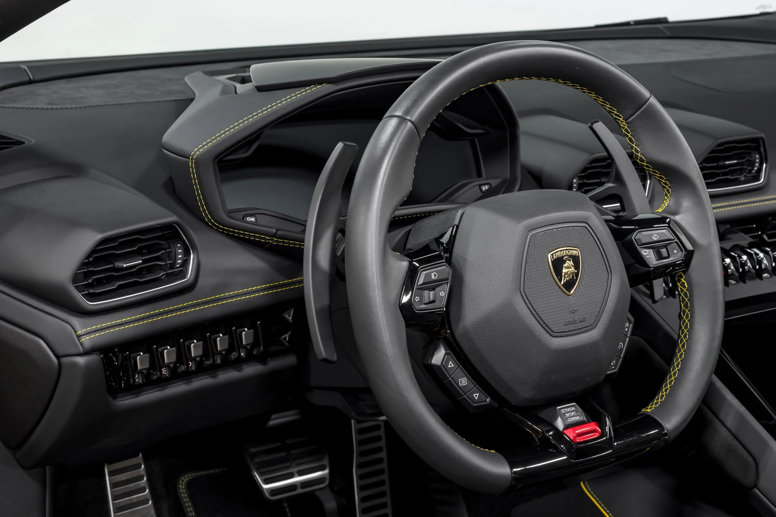 2024 Lamborghini Huracán EVO Spyder, 7/30