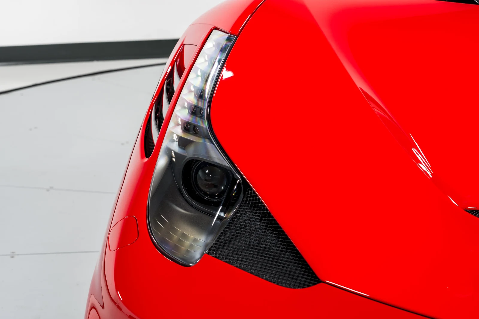 2015 Ferrari 458 Speciale A, 23/30