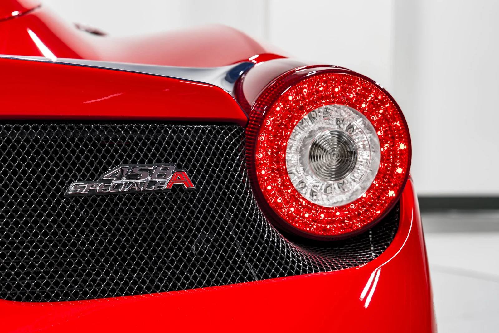 2015 Ferrari 458 Speciale A, 28/30