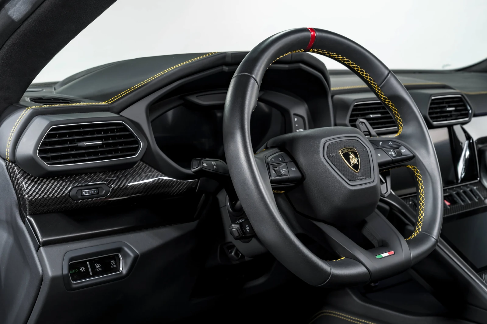 2024 Lamborghini Urus S, 8/30