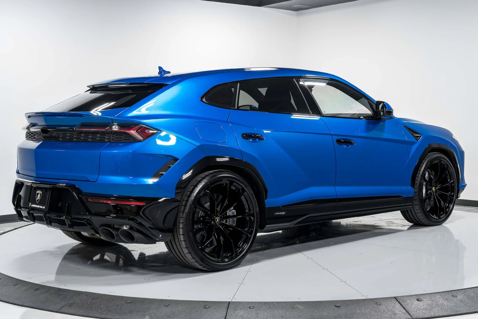 2026 Lamborghini Urus SE, 2/30