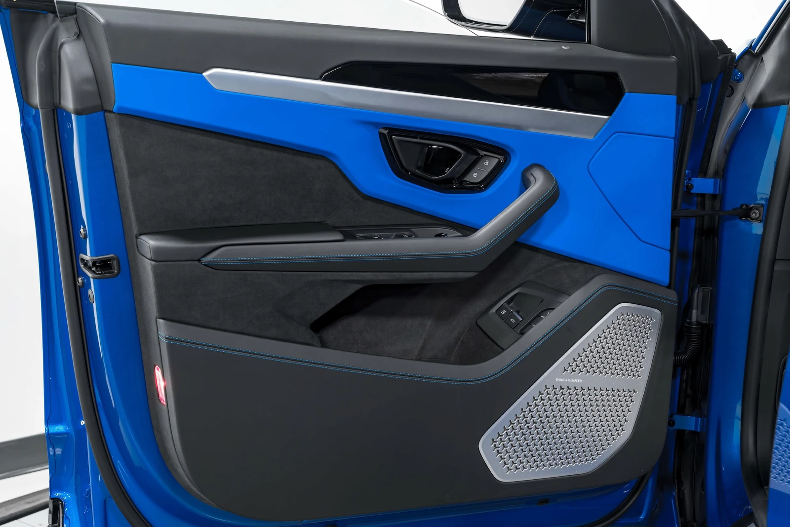 2026 Lamborghini Urus SE, 5/30