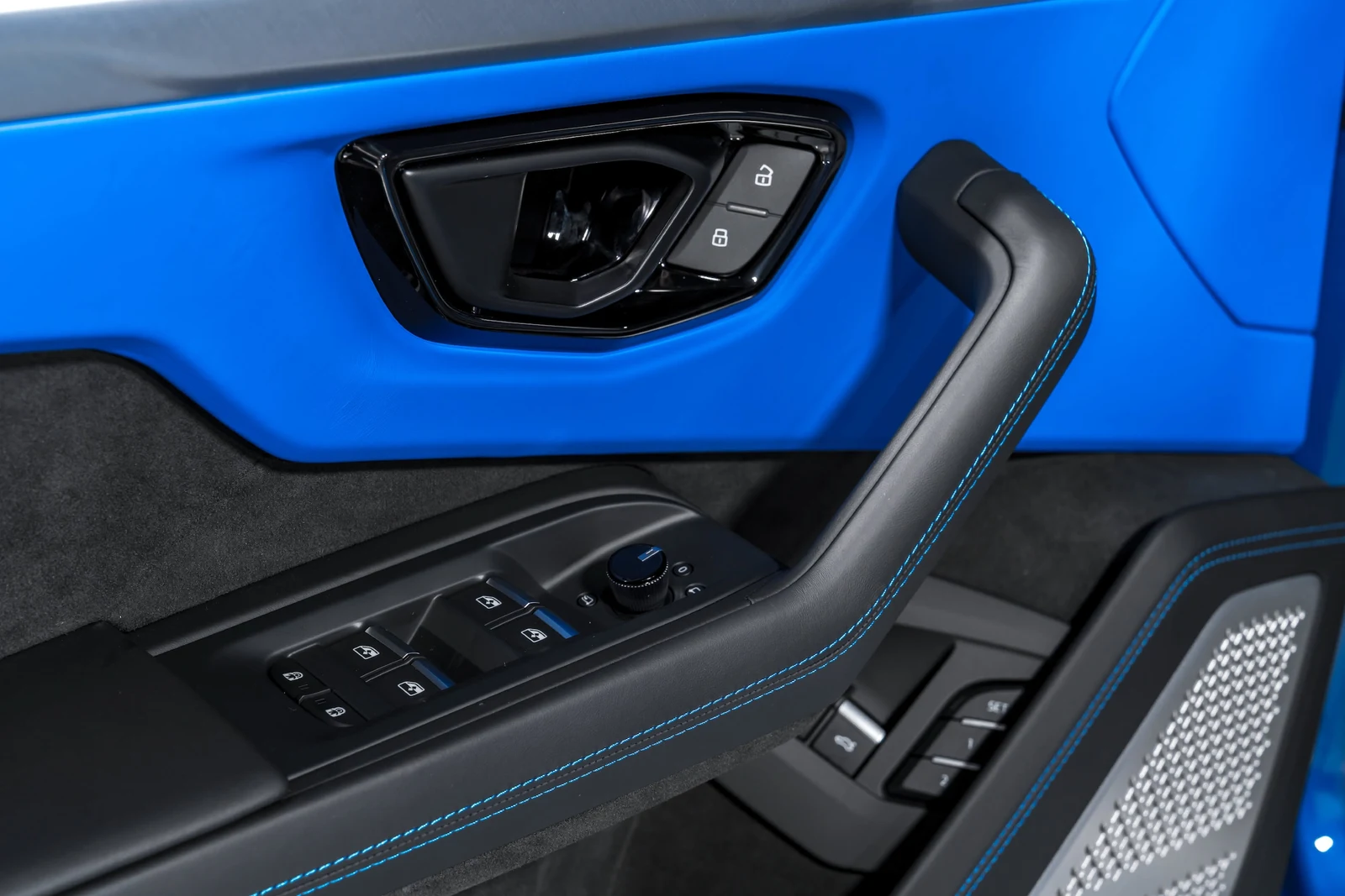 2026 Lamborghini Urus SE, 6/30