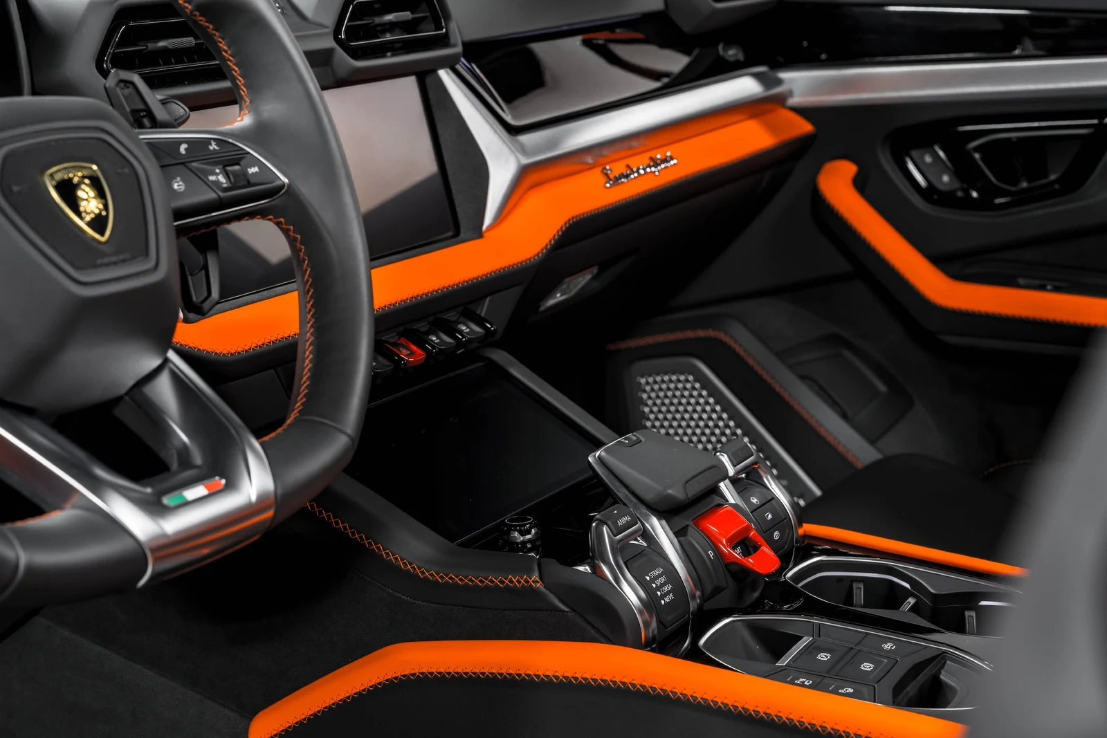 2025 Lamborghini Urus SE, 10/30