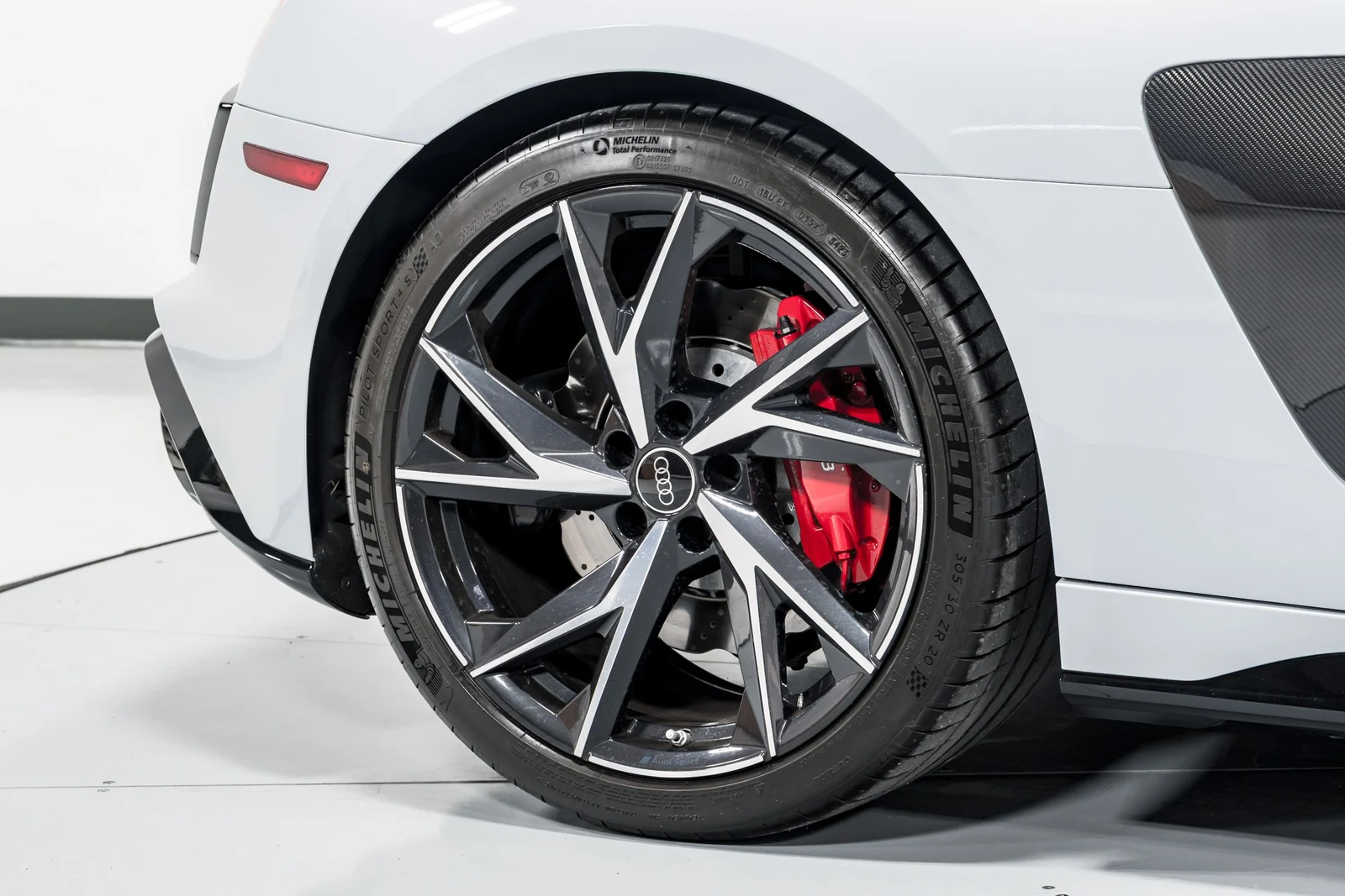 2023 Audi R8 V10 Performance (Type 4S), 25/30