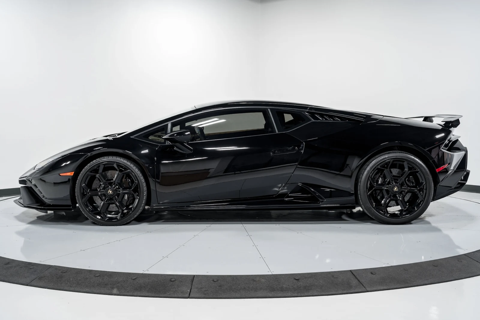 2023 Lamborghini Huracán Tecnica, 4/30