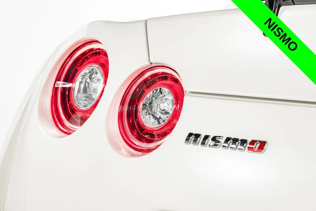 2016 Nissan GT-R Nismo, 28/30