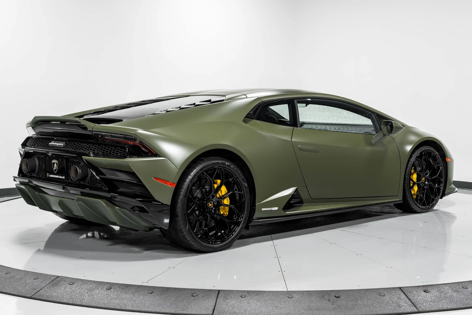2022 Lamborghini Huracán EVO RWD, 2/30