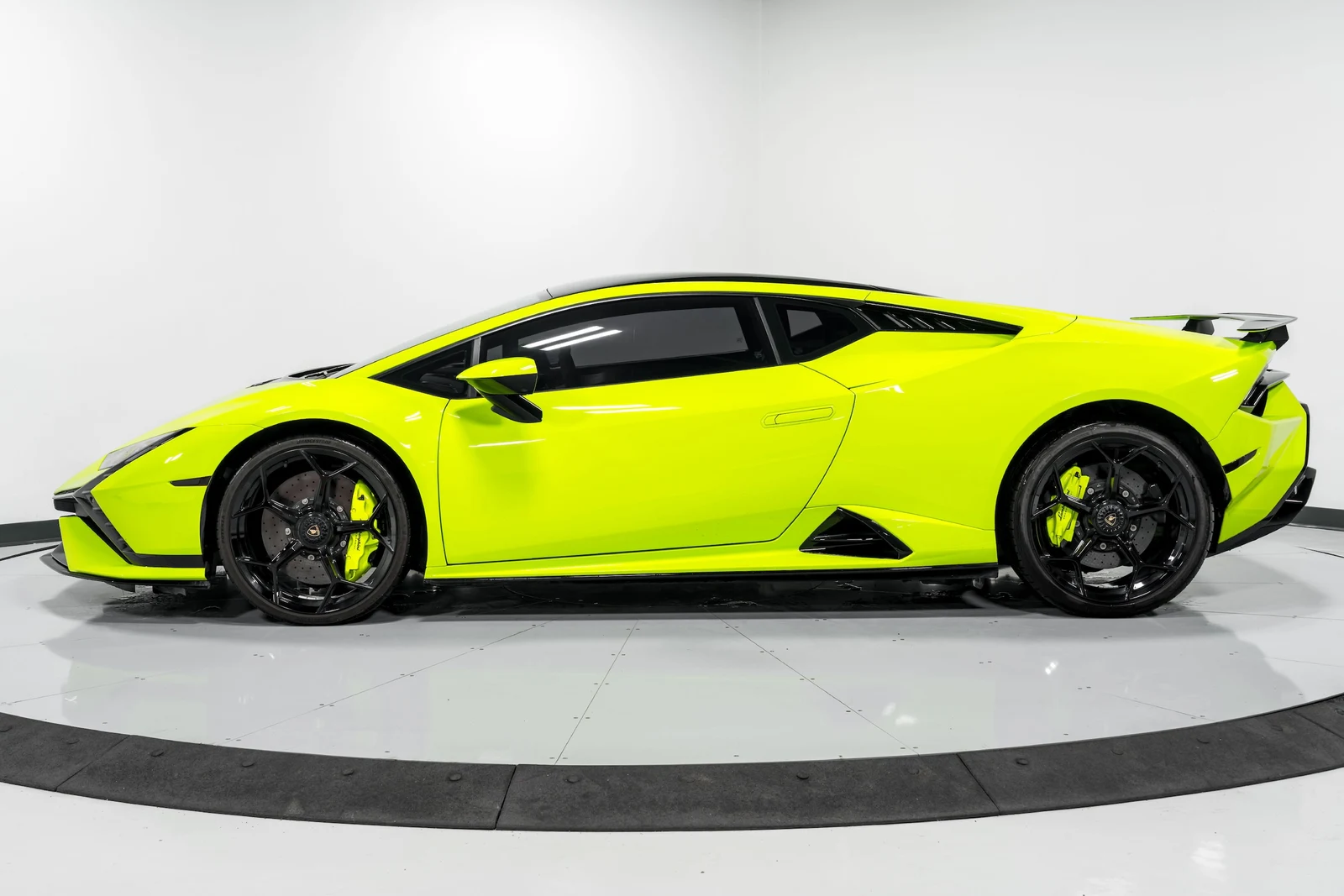 2023 Lamborghini Huracán Tecnica, 4/30