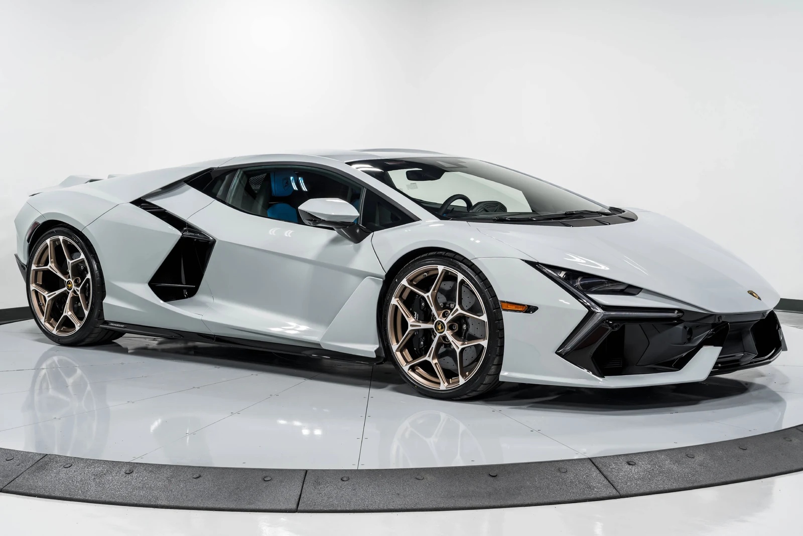 2026 Lamborghini Revuelto, 18/30