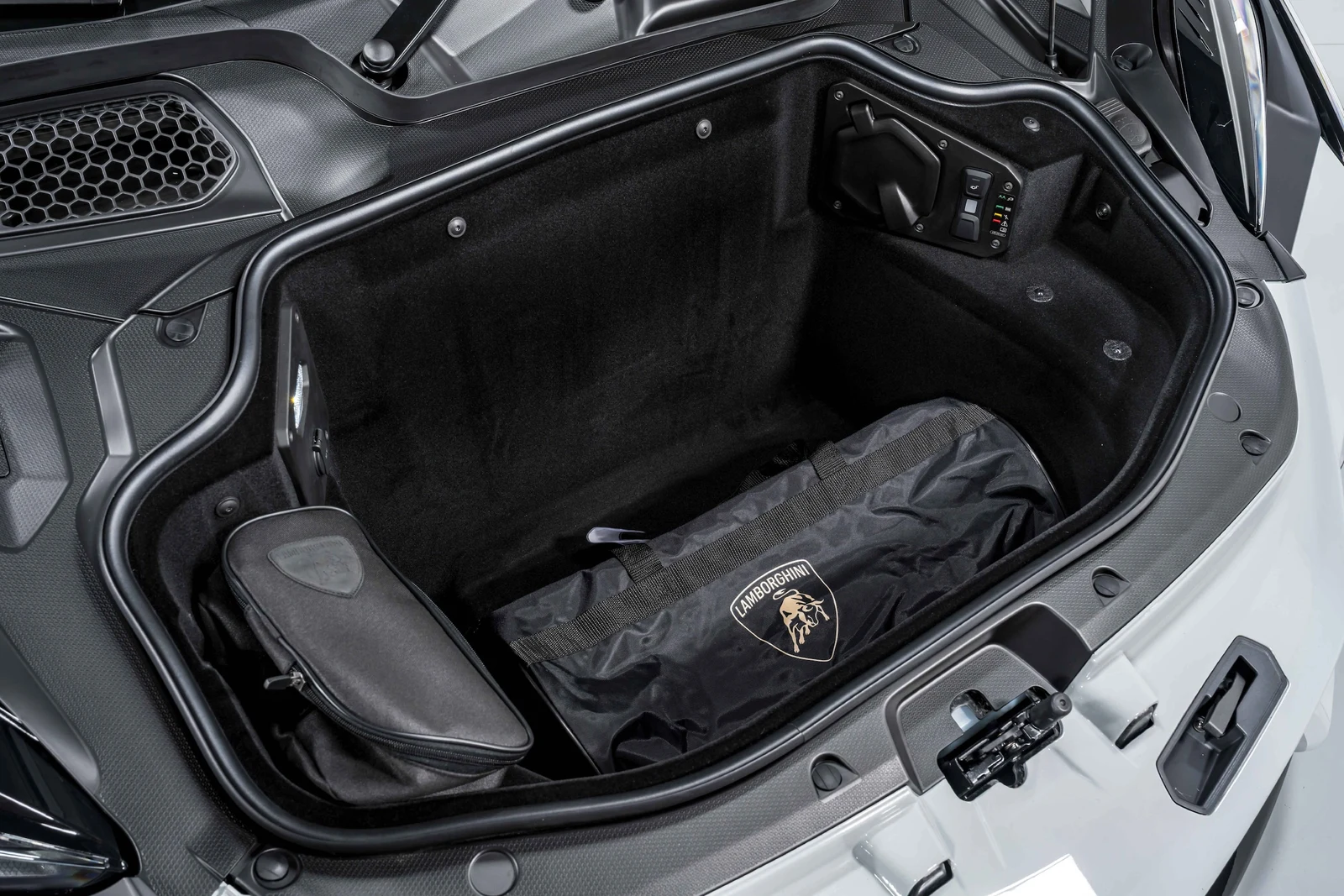 2026 Lamborghini Revuelto, 21/30