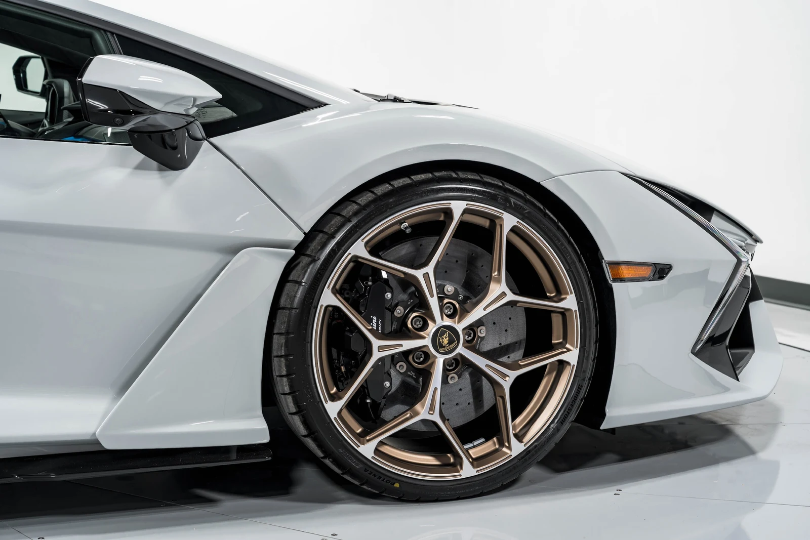 2026 Lamborghini Revuelto, 22/30