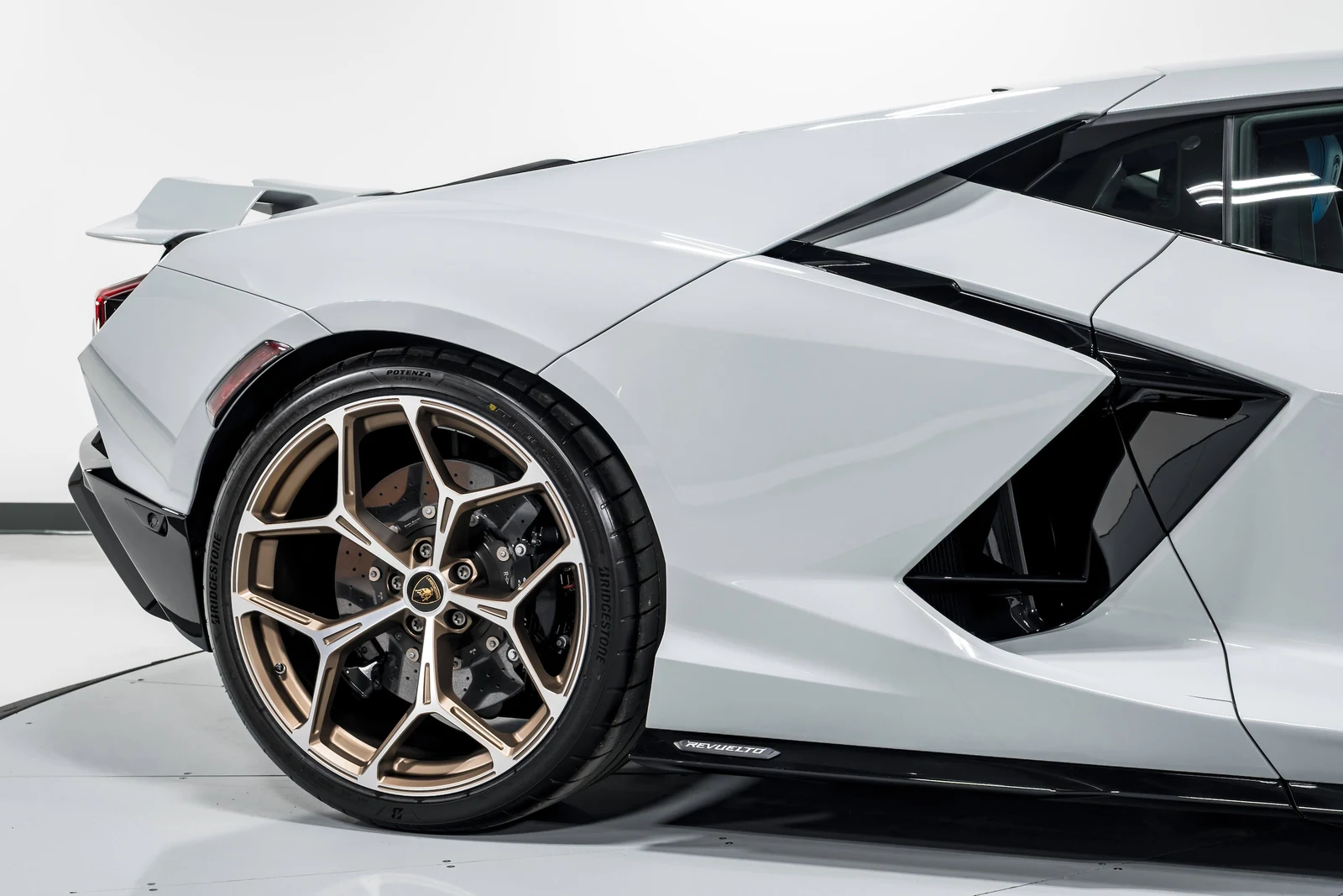2026 Lamborghini Revuelto, 23/30