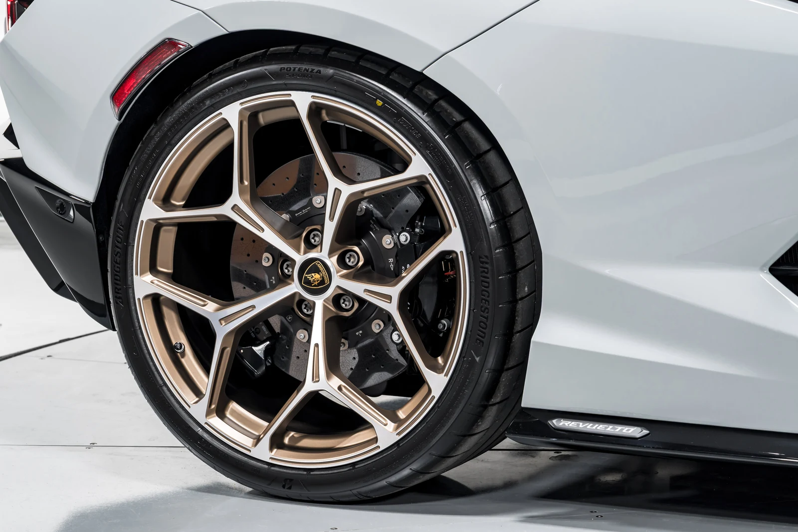 2026 Lamborghini Revuelto, 24/30