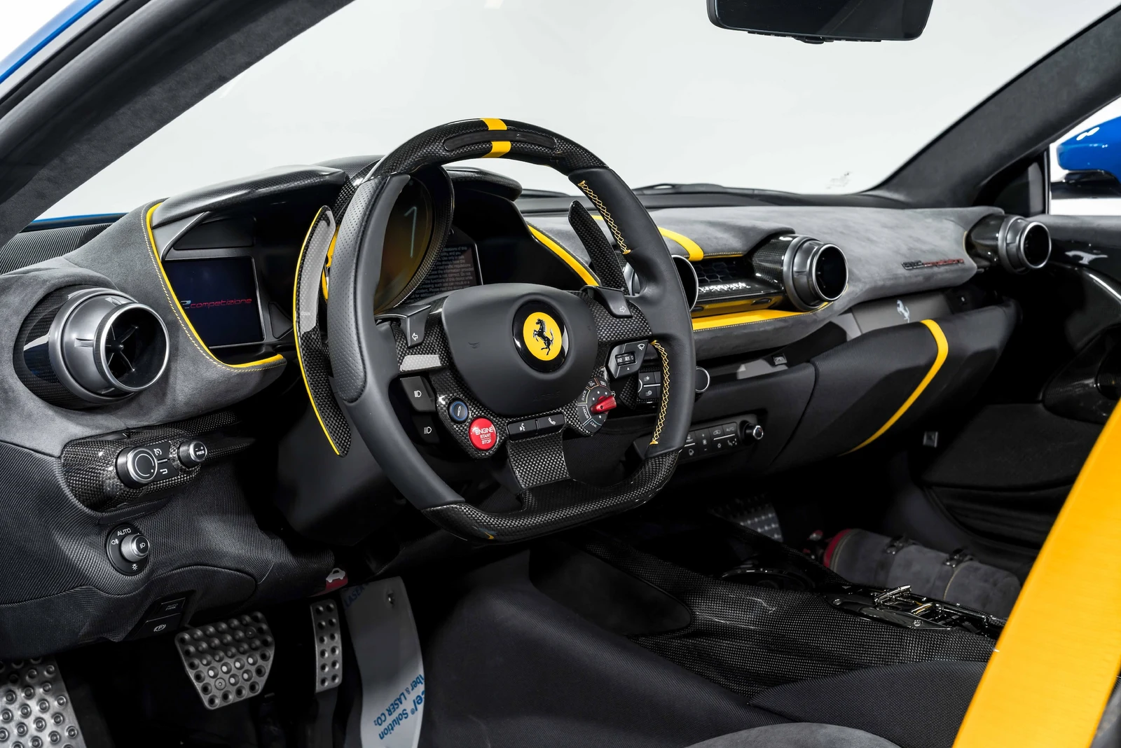 2022 Ferrari 812 Competizione, 6/30