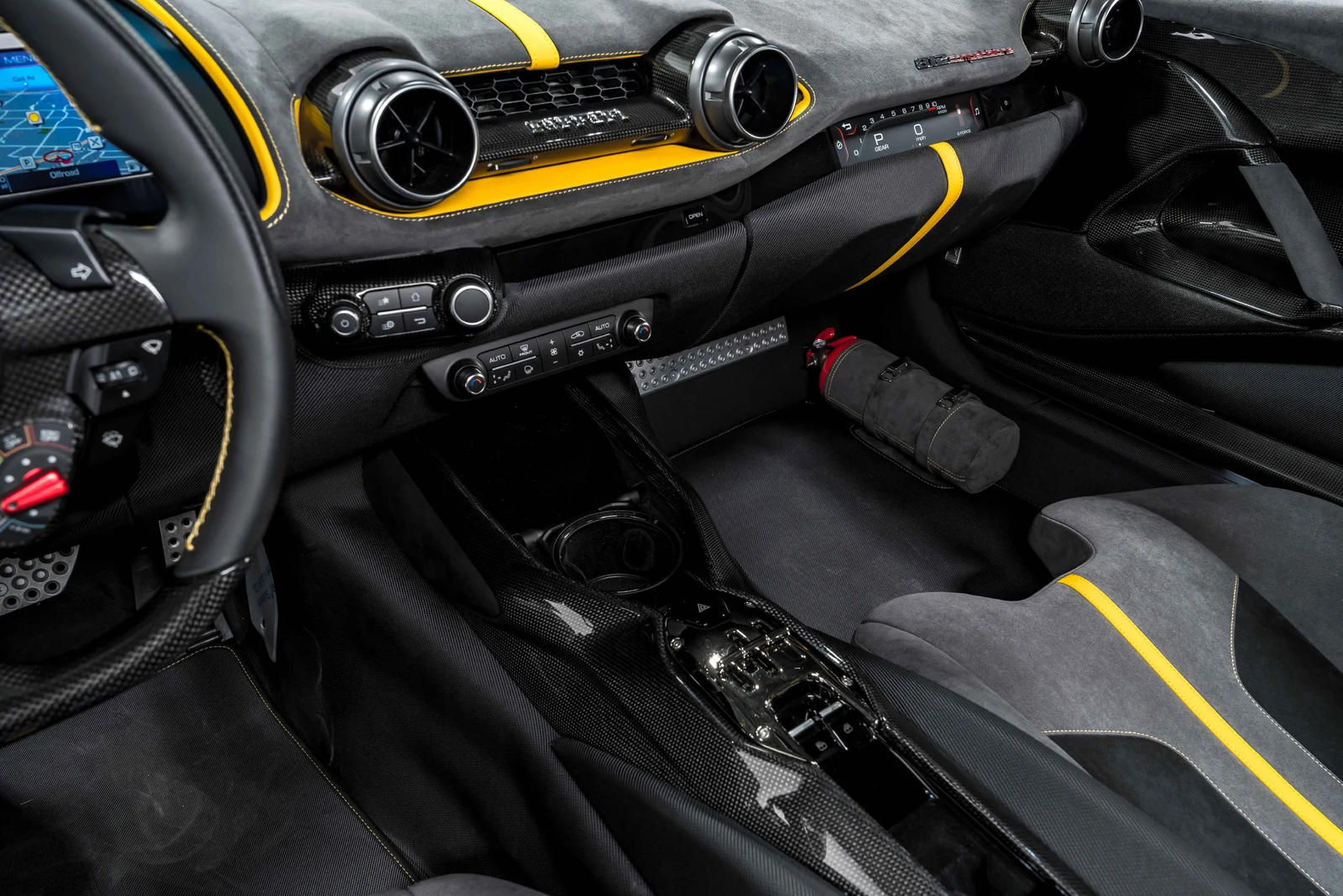 2022 Ferrari 812 Competizione, 12/30