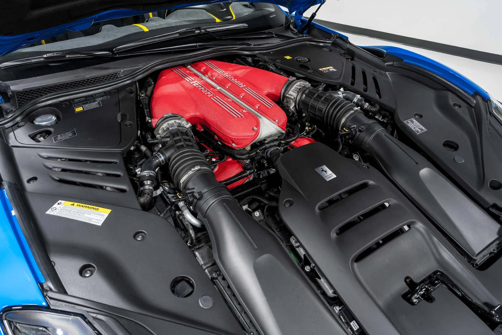 2022 Ferrari 812 Competizione, 21/30