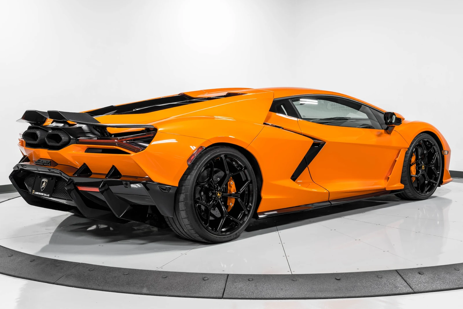 2025 Lamborghini Revuelto, 2/30