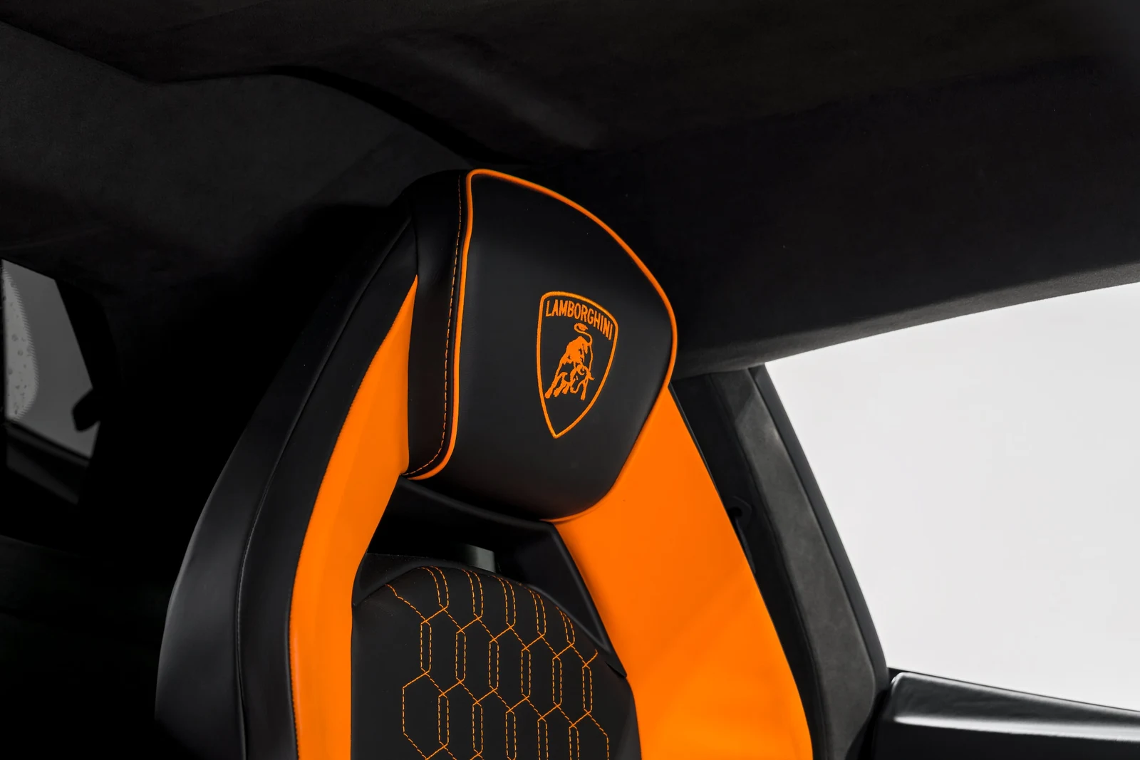 2025 Lamborghini Revuelto, 12/30