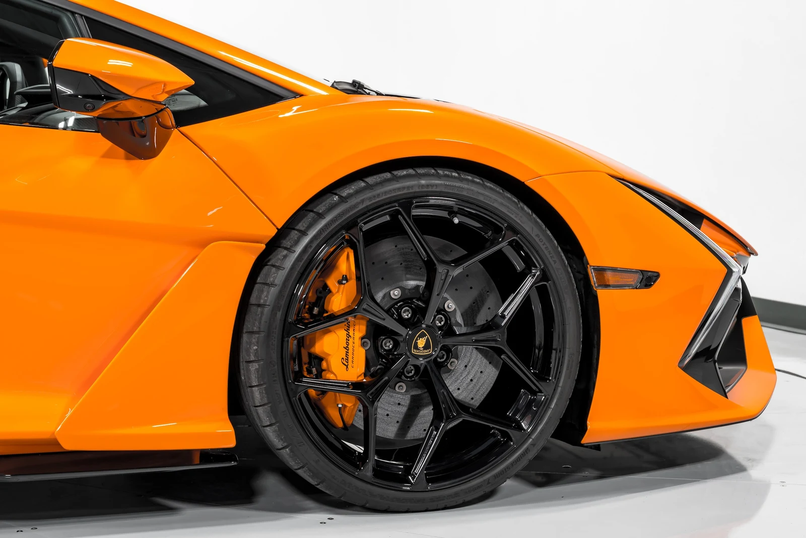 2025 Lamborghini Revuelto, 23/30