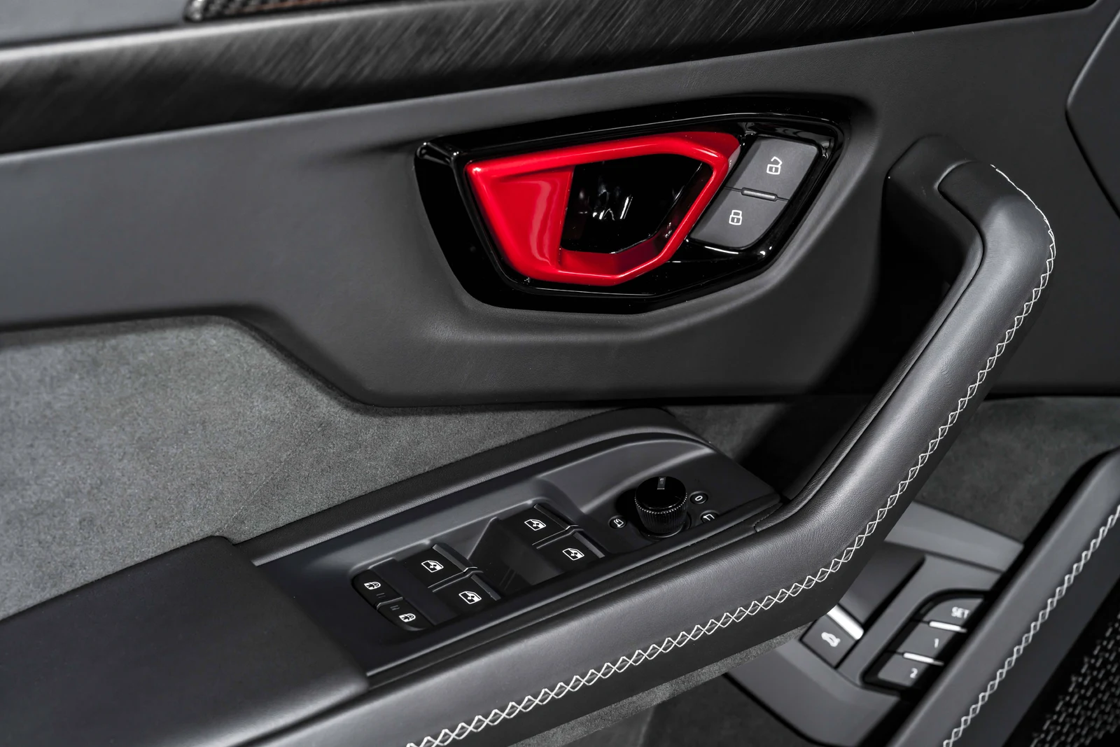 2026 Lamborghini Urus SE, 4/28