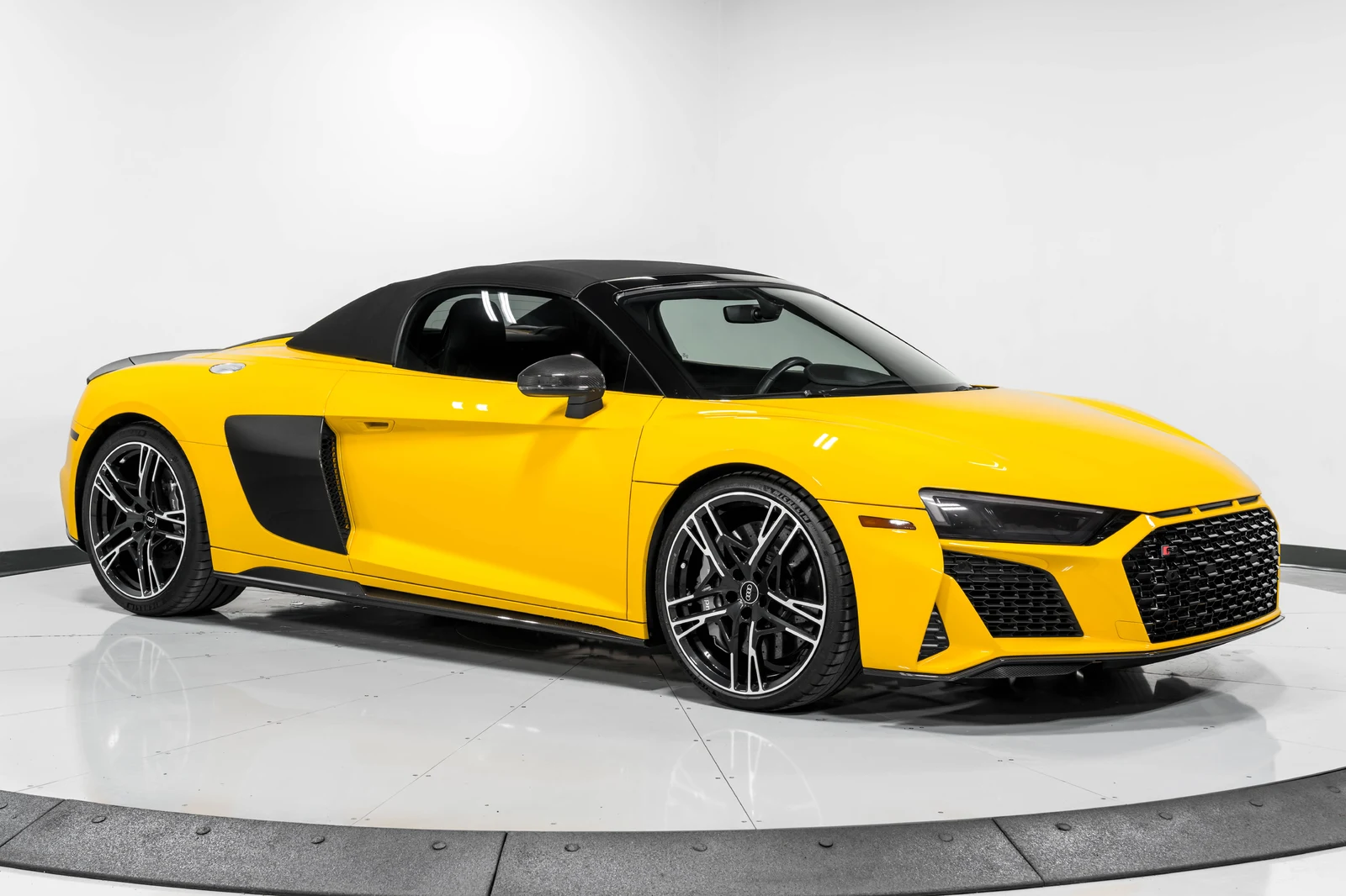2021 Audi R8 V10 Performance quattro Spyder, 17/29